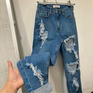 Mom jeans distressed relaxed fit